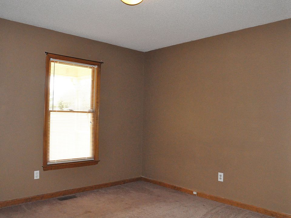 2nd image of 12127 Lawyers Rd