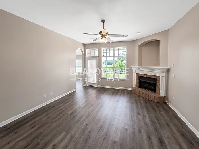 1581 Farkleberry Dr — Photo 4