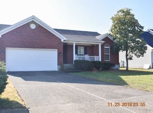 7912 Village Point Dr, Louisville, KY 40291