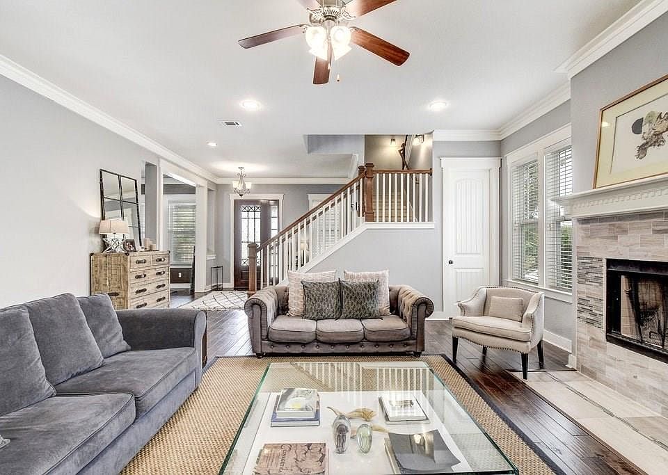 1st image of 2717 Grand Oaks Loop