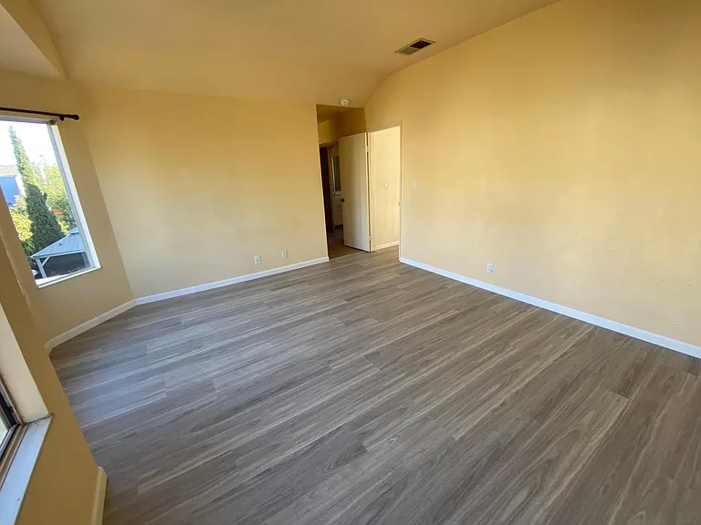 34266 Kenwood Dr — Photo 11