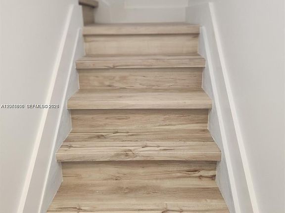5th image of 271 NE 12th Ave #271