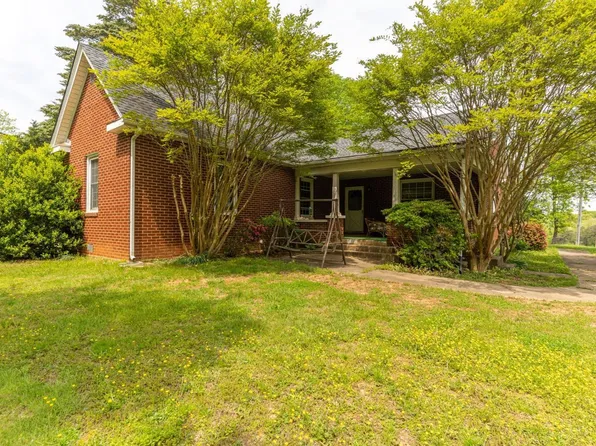 1918 Bedford Ave, Altavista, VA 24517