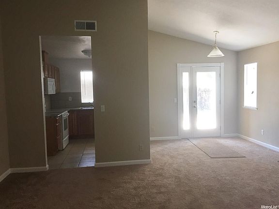 4th image of 7547 Lighthouse Dr