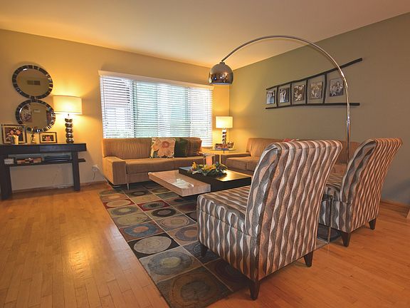 2nd image of 1621 Dalmatia Dr