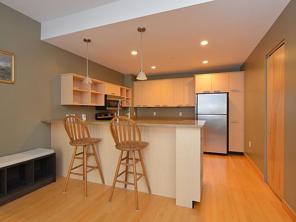2nd image of 309 W Washington Ave Unit 103