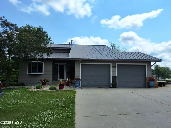 1410 S Lake Dr, Watertown, SD 57201