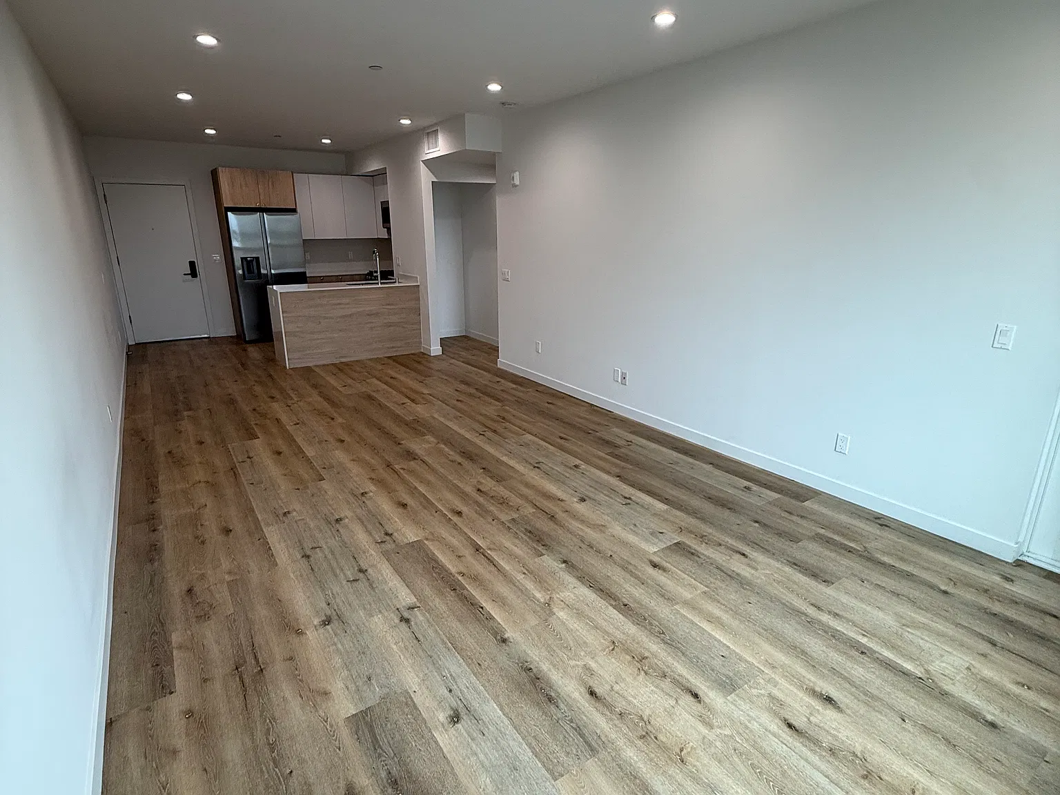 1 bed, 770 sqft, $2,550 — Photo 4