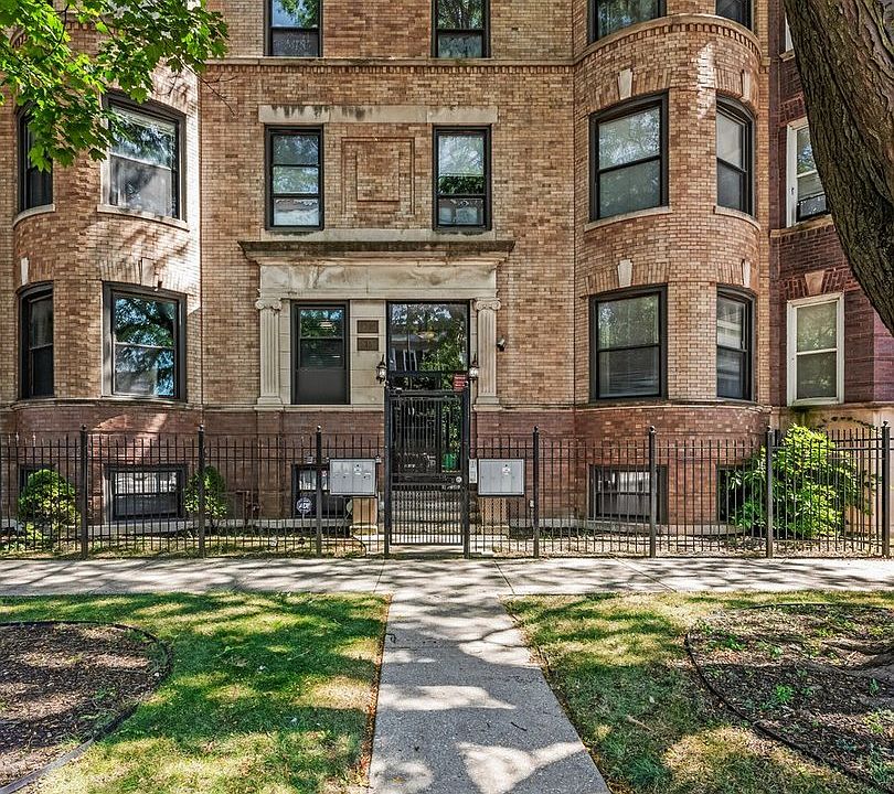 1st image of 5207 S Indiana Ave Unit 2