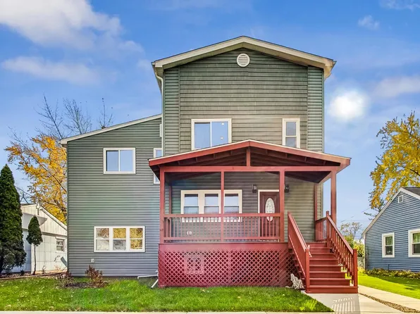 9533 Henrietta Ave, Brookfield, IL 60513