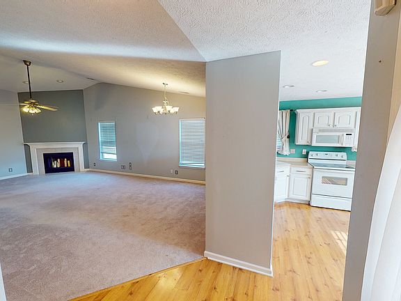 2nd image of 7926 Carberry Ct