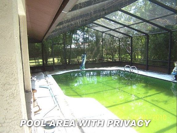 3rd image of 15 Beauford Ln