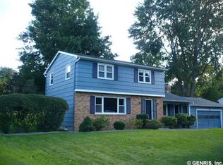 3 Larkspur Ln, Fairport, NY 14450