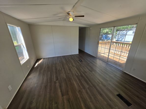 106 Choice Ln