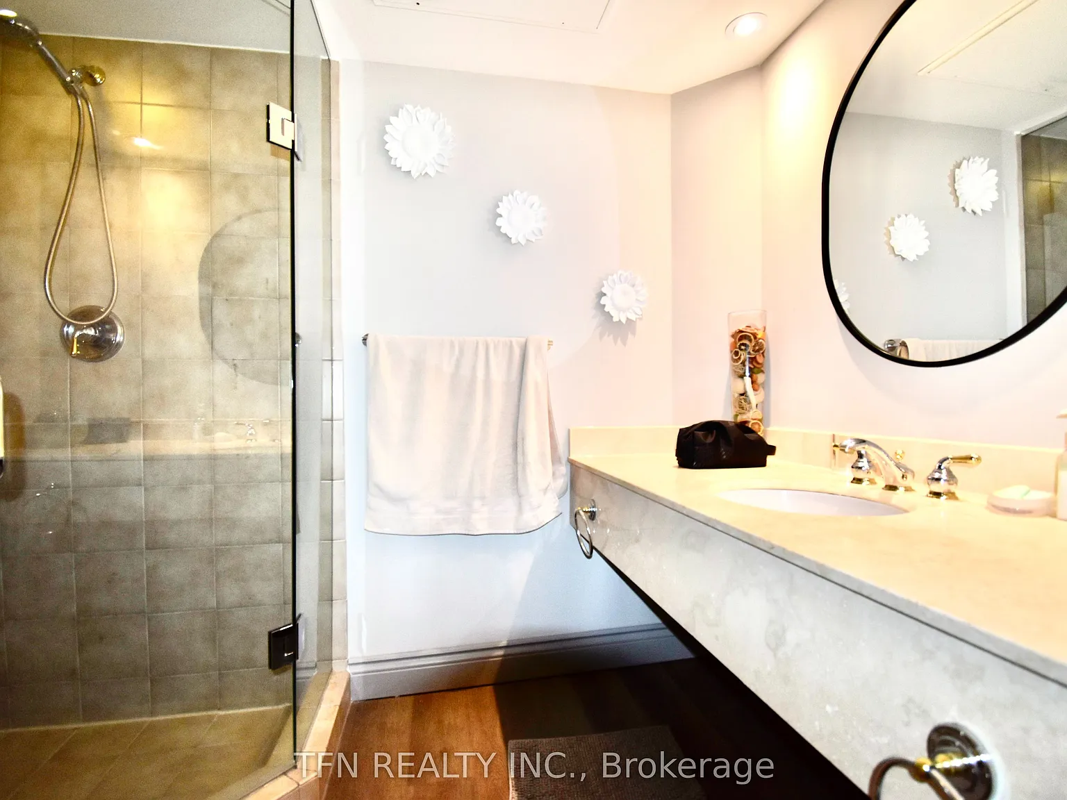 1 bed, $1,600 — Photo 2