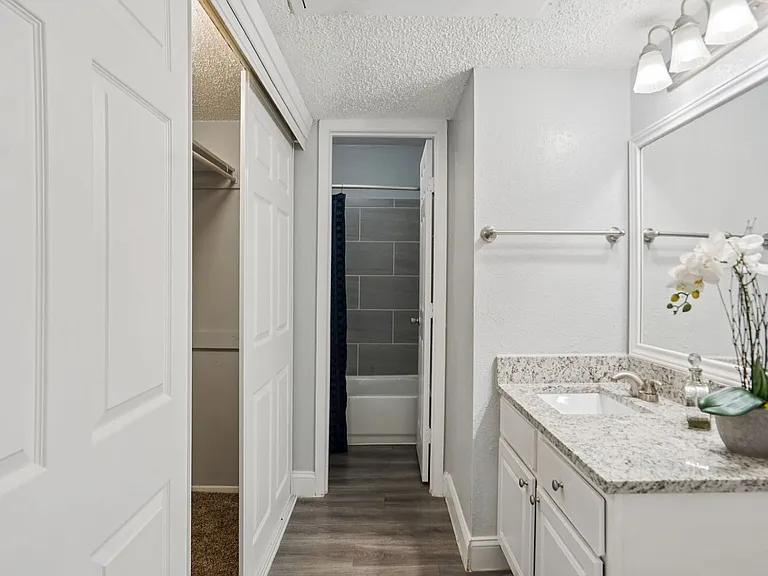 Don't Miss Out Biltmore Homes Leasing Fast — Photo 5