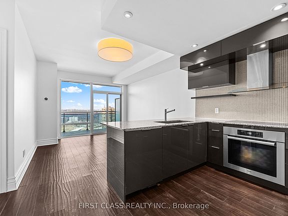 5th image of 16 Brookers Ln #Penthouse 03