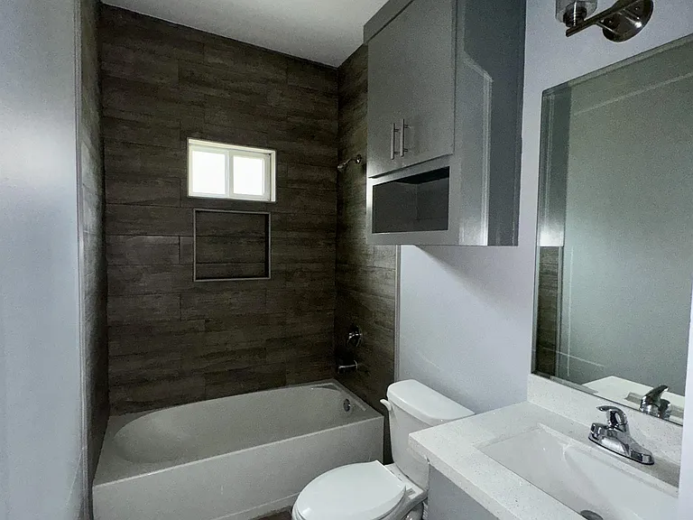 429 E Acacia Ave #1 — Photo 9
