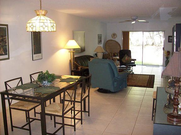 3rd image of 2845 SW 22nd Ave #1060