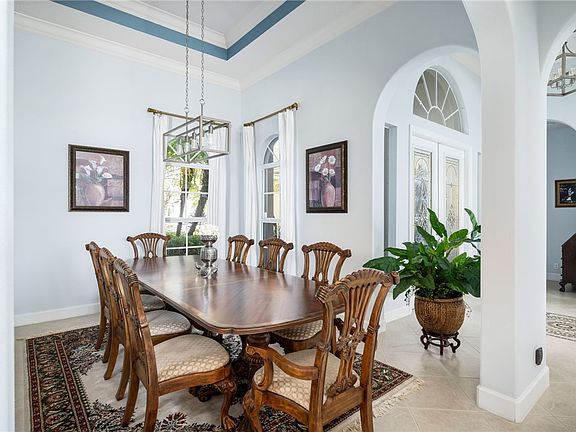 5th image of 8255 Meredith Pl