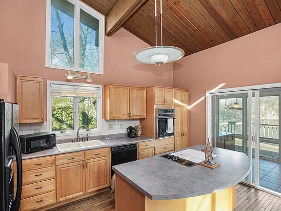 2nd image of 27364 Manstrom Dr