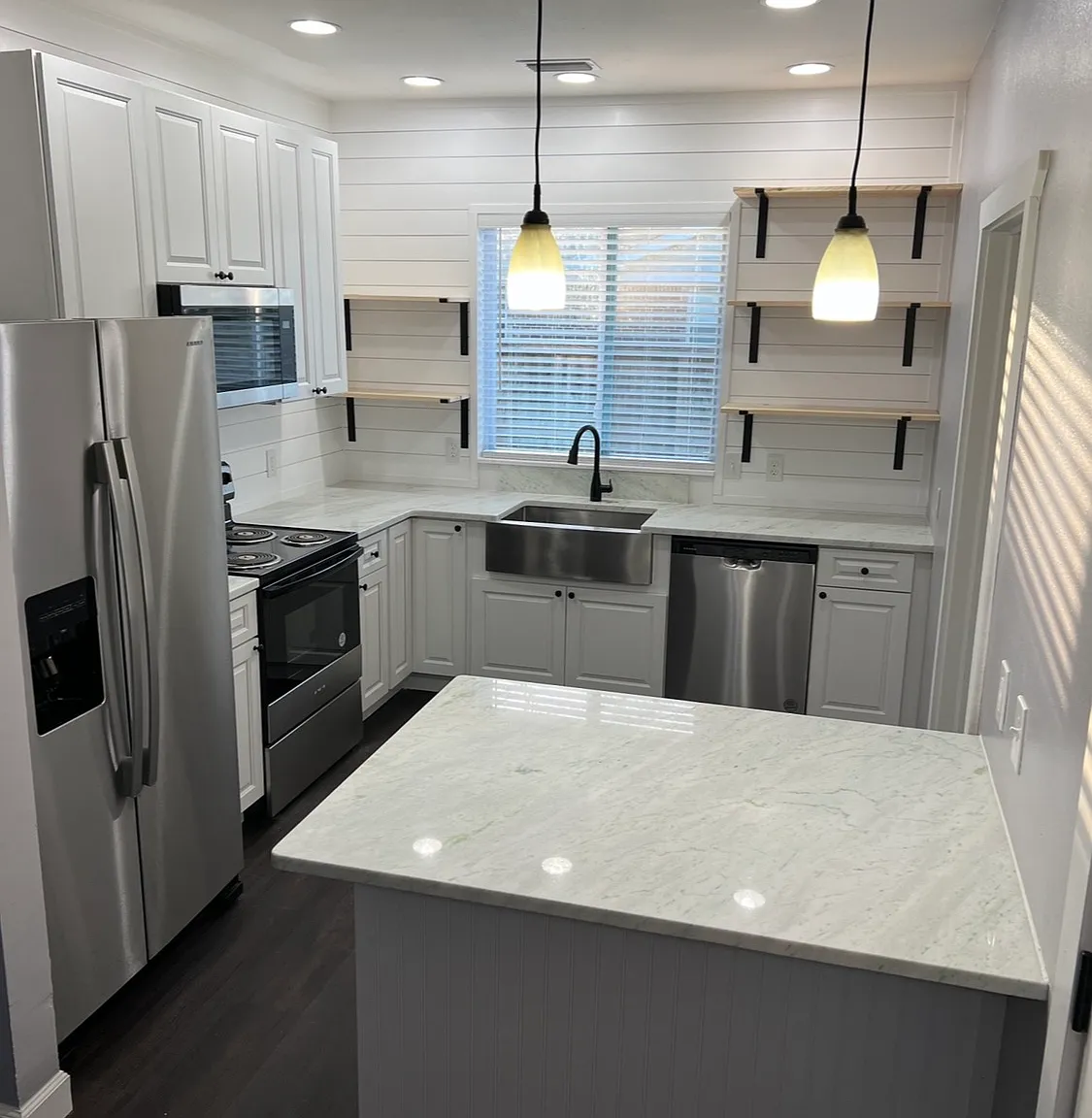 4 bed, 1625 sqft, $1,850 — Photo 2