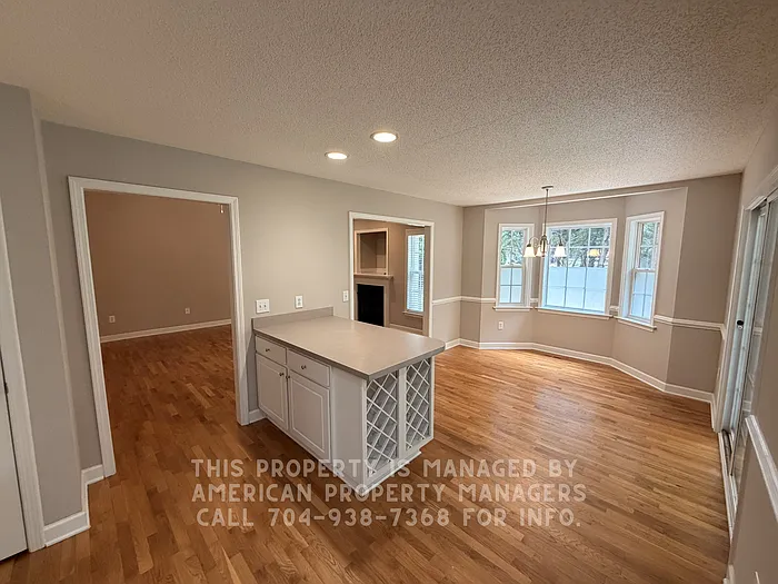 103 Whitney Ct — Photo 6