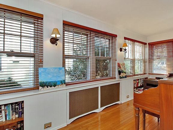 3rd image of 167 Lexington Ave