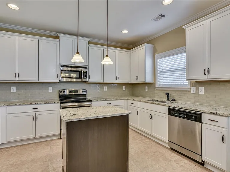 5515 Meghan Ln — Photo 15