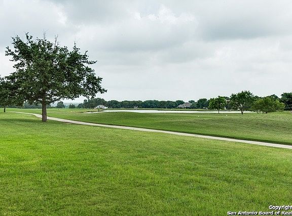 2nd image of 29810 Fairway Vista Dr