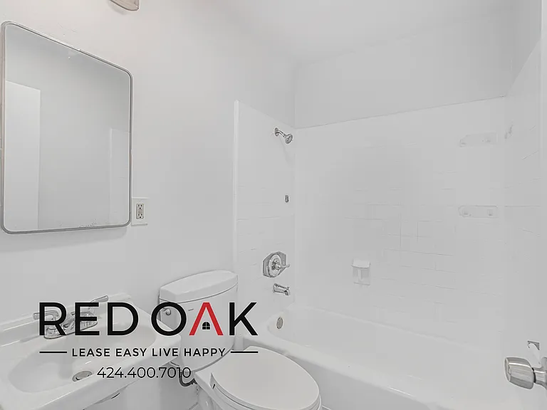 700 Glenway Dr #7 — Photo 10