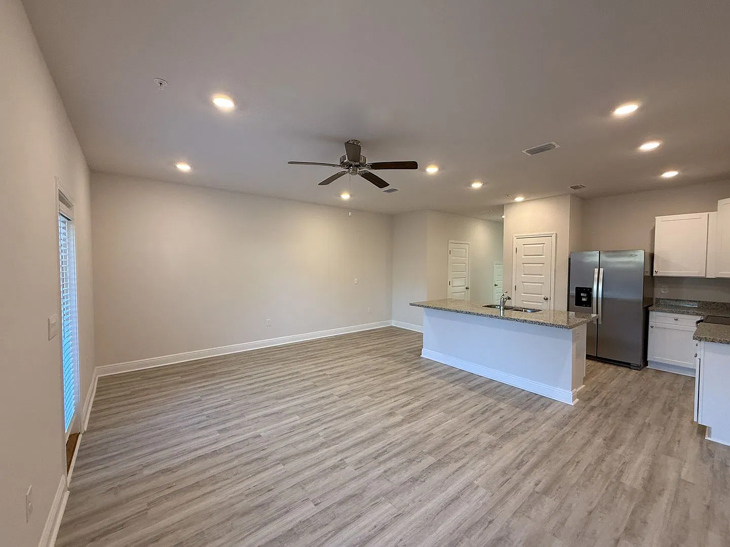 3 Bedroom 2.5 Bath Townhouse For Rent! — Photo 3