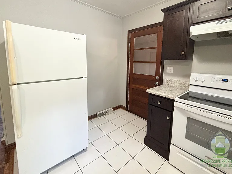 206 Von Hollen Dr — Photo 7