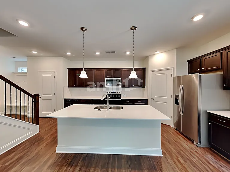 7409 Garrett Ct — Photo 4