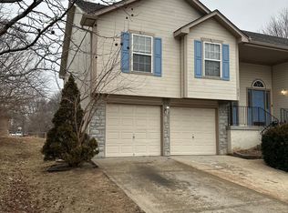 403 NW Highland Ln #403, Blue Springs, MO 64014