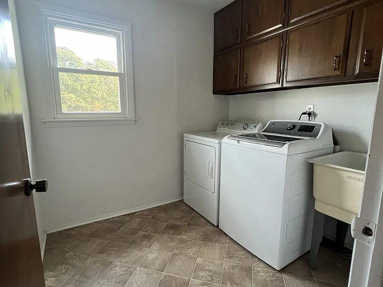 2044 Peters Rd — Photo 8