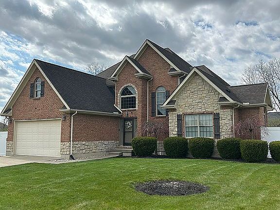 3rd image of 990 Brookwood Dr