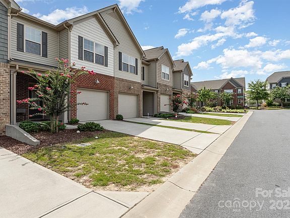 2nd image of 5216 Spanish Ivy Ln