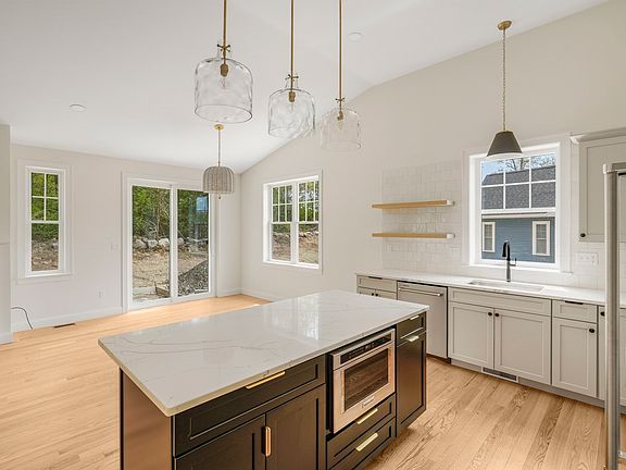 3rd image of 0-2 Hunter Cir