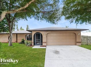 8310 Coral Dr, Fort Myers, FL 33967