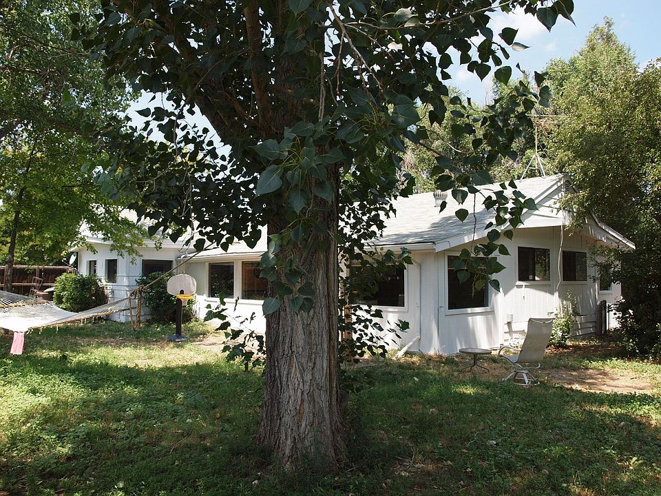 2nd image of 310 3rd Ave