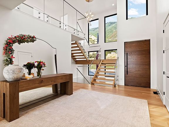 5th image of 1057 W Seasons View Ct