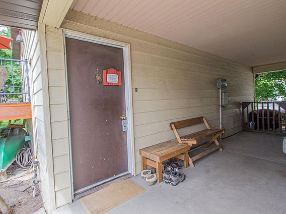 3rd image of 51 Russell Park W