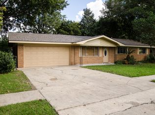 208 Maple Dr, Lafayette, LA 70506