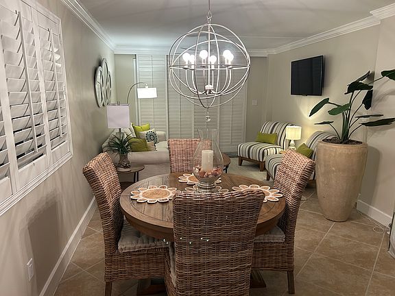 3rd image of 1300 Gulf Shore Blvd N APT 108