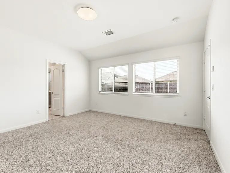 1204 Sumner St — Photo 13