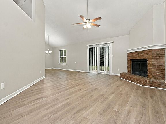3rd image of 359 Tait Rd
