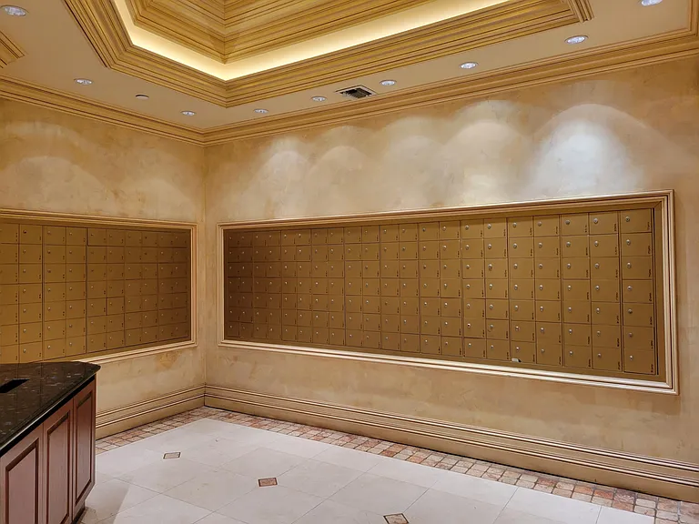 19707 Turnberry Way #14D — Photo 18