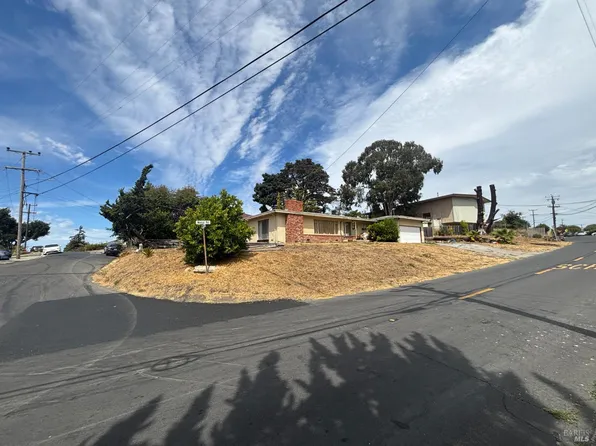 1064 Manor Road, El Sobrante, CA 94803