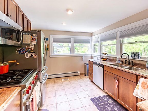 2nd image of 105 Princeton Pl